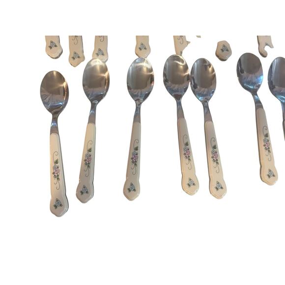 Vintage Pfaltzgraff Tea Rose Flatware Serving Set 35 Pieces EUC Cottage Core - Picture 3 of 6